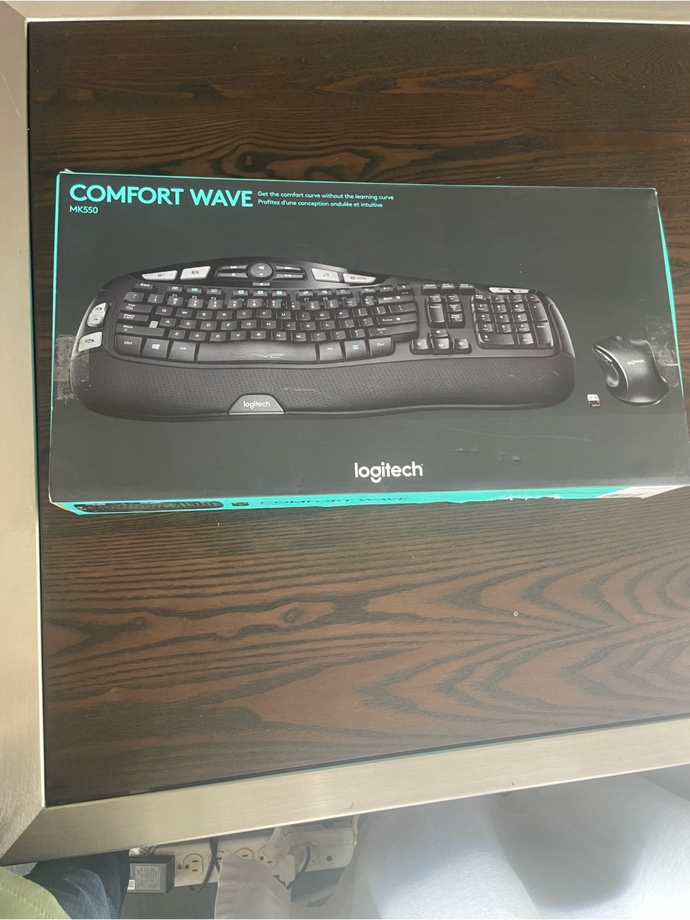 Logitech Black Wave-Shaped Ergonomic Keyboard MK550 - Picture 4 of 5